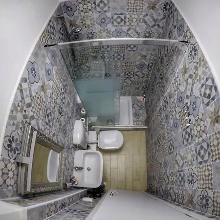 Home Genoa Hostel 호스텔 *