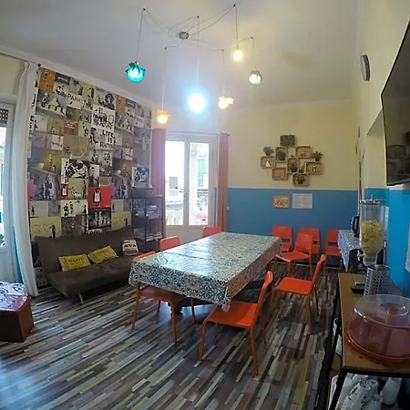 Home Genoa Hostel Хостел