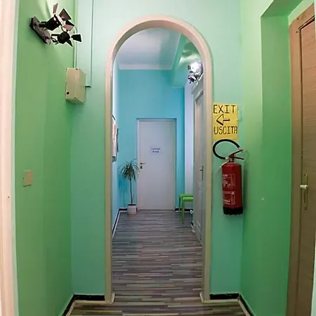 Home Genoa Hostel Хостел *