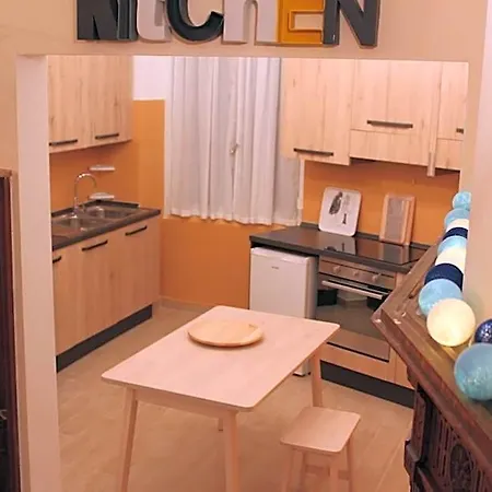 Home Genoa Hostel Генуя