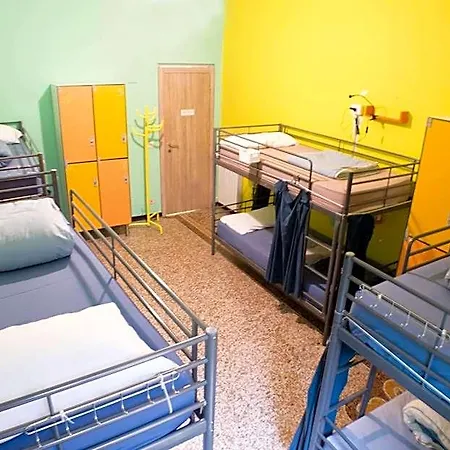 Хостел Home Genoa Hostel Генуя