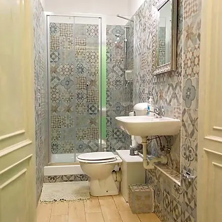 Хостел Home Genoa Hostel