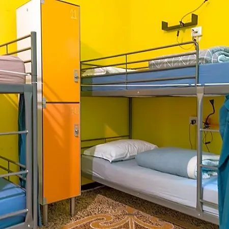 Home Genoa Hostel