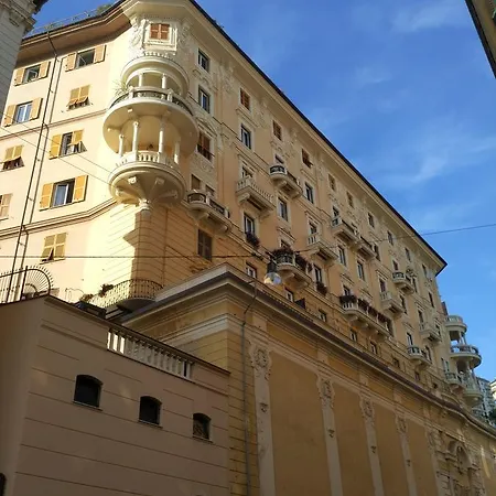 Home Genoa Hostel * 제노바