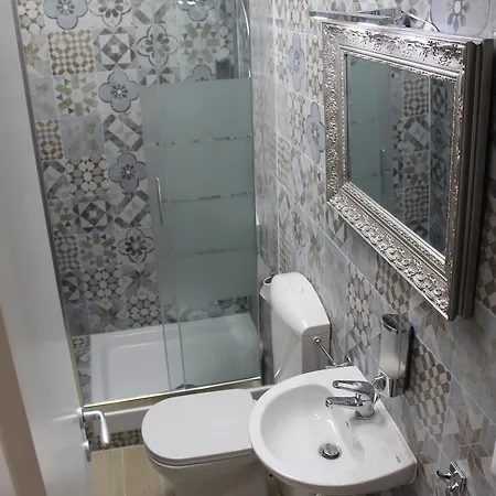 호스텔 Home Genoa Hostel