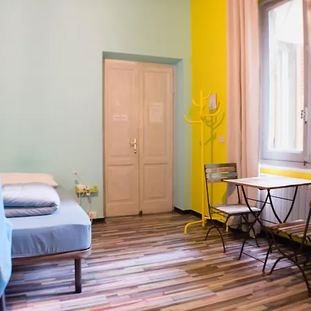 Ostello Home Genoa Hostel *